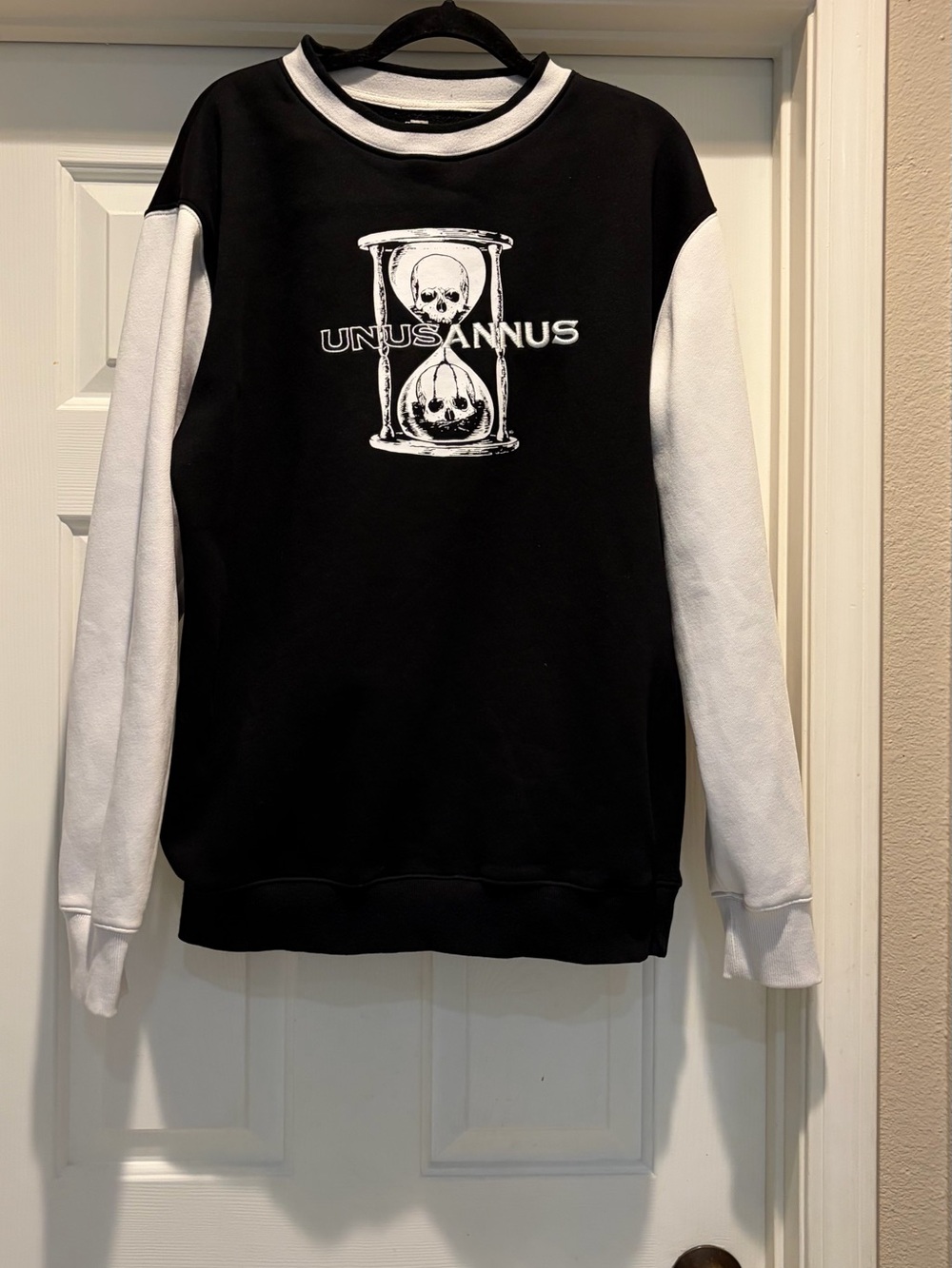 Black & White Graphic Crewneck Sweatshirt